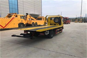 盈江非事故拖车